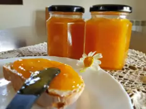 Apricot Marmalade with Hints of Vanilla