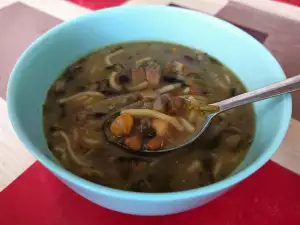 Arabic Ash Reshteh Soup with Chickpeas and Spinach