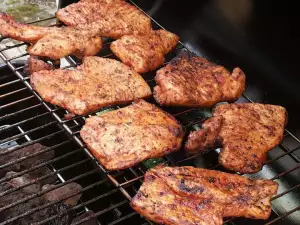 Steaks with Pepper Puree Marinade