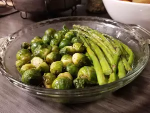 Asparagus and Brussels Sprouts in Butter