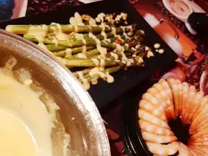 Sauteed Asparagus with Hollandaise Sauce