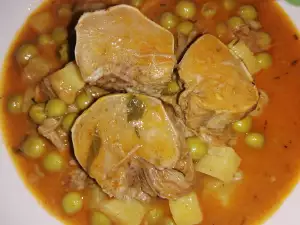 Pork Tongue with Peas and Potaotes