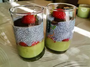 Chia Pudding with Avocado