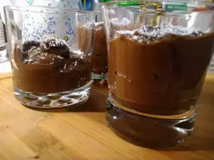 Vegan Chocolate Mousse with Avocado