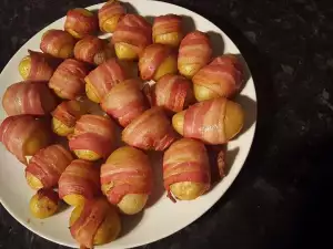 Crispy Bacon Wrapped Baby Potatoes