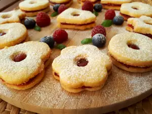 Linzer Cookies with Baileys