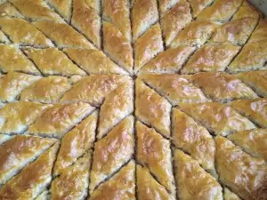 Original Turkish Sun Baklava with Walnuts