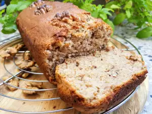 Wholegrain Banana Bread with Walnuts