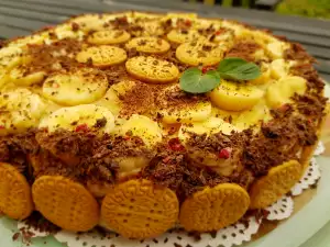 Banana Biscuit Cake with Gelatin