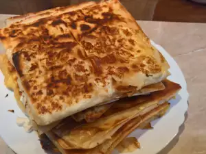 Quick Phyllo Pastries in a Pan