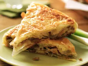 Pastry with Mushrooms and Tuna