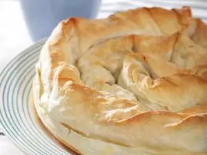 Apple Strudel with Ready-Made Phyllo Pastry