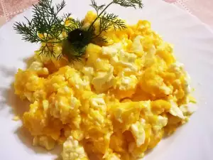 Scrambled Eggs with Feta Cheese