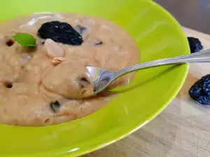 Barley Porridge with Prunes