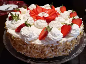 Quick Strawberry and Cream Cake