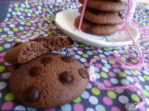 Quick Cocoa Biscuits with Chocolate Drops