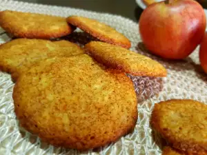 Biscuits with Apples and Cream