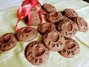 Whole Grain Cookies with Carob and Coconut Flour