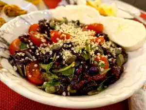 Black Rice, Cherry Tomatoes and Basil Salad