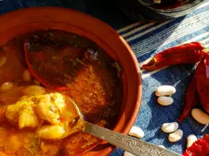 White Bean Soup with Pork Shank