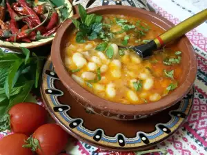 Spicy Bean Stew with Spearmint and Mint