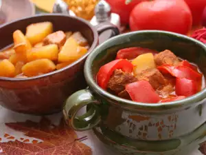 Pork with Potatoes in a Clay Pot