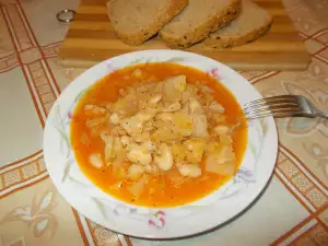 White Beans with Sauerkraut