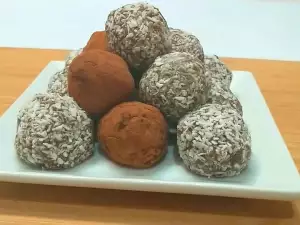 5 Minute Candies without Sugar and Flour