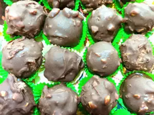 Homemade Ferrero Rocher Truffles