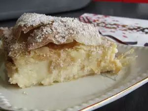 Greek Bougatsa with Cream