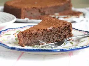 Brownie with Walnuts and Chocolate