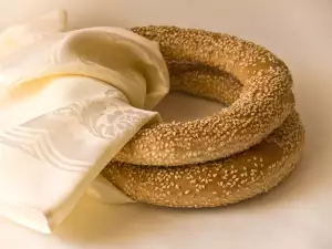 sesame bagel