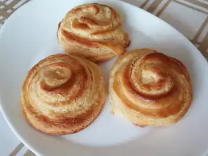 Brioche Snails with Almond Butter Cream