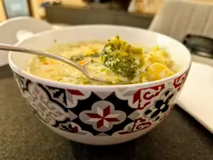 American Broccoli and Cheddar Soup