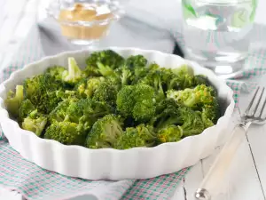 Boiled Broccoli Garnish