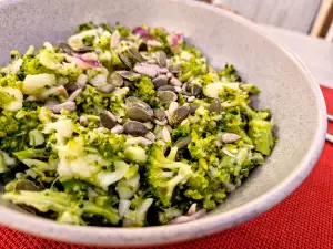 Raw Broccoli Salad