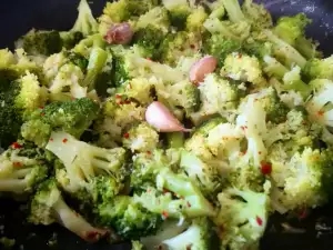 Pan-Fried Broccoli with Butter