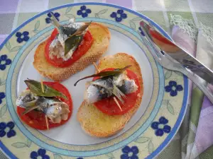 Bruschettas with Grilled Sardines and Tomatoes