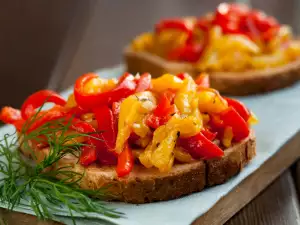 Bruschettas with peppers