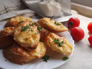 Bruschetta with Yellow Cheese, Egg and Cream Cheese