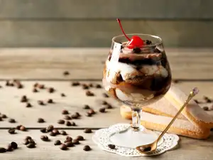 Quick Tiramisu in Cups