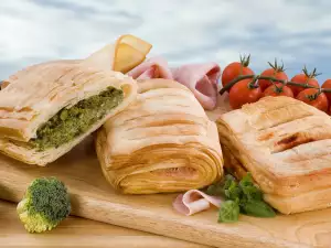 Pastries Stuffed with Broccoli