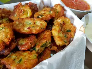 Zucchini, Cheese and Mint Buñuelos