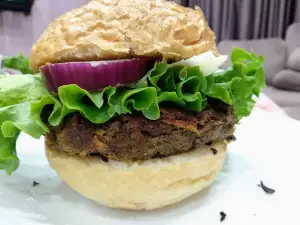 Vegetarian Burger with Lentil Meatballs