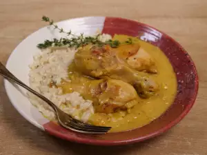 Chicken Drumsticks in Curry Sauce with Ginger Rice