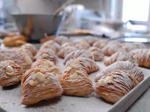 Puff pastry bites