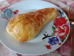 Pears with Filling in Puff Pastry