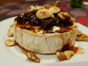 Baked Camembert with Figs