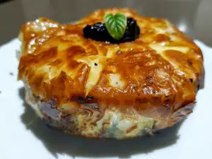 Baked Camembert with Blueberries in Filo Pastry Sheets