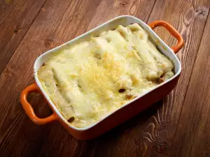 Cannelloni with Veal Mince and Bechamel Sauce